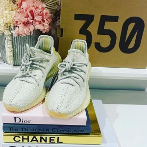 Yeezy Boost 350 V2 Sneakers