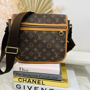 Louis Vuitton Bosphore Messenger bag